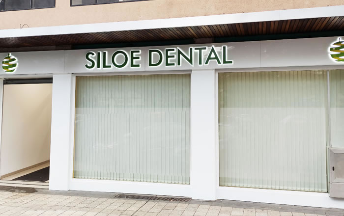 Fachada clinica dental en Palencia